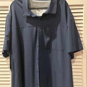 Zelos Men’s Button Down Shirt. Size 4X. Won once. 
Non smoking home.